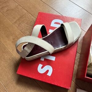 Luxury Off-White Espadrille Sandals for Every Occasion from STAUD!